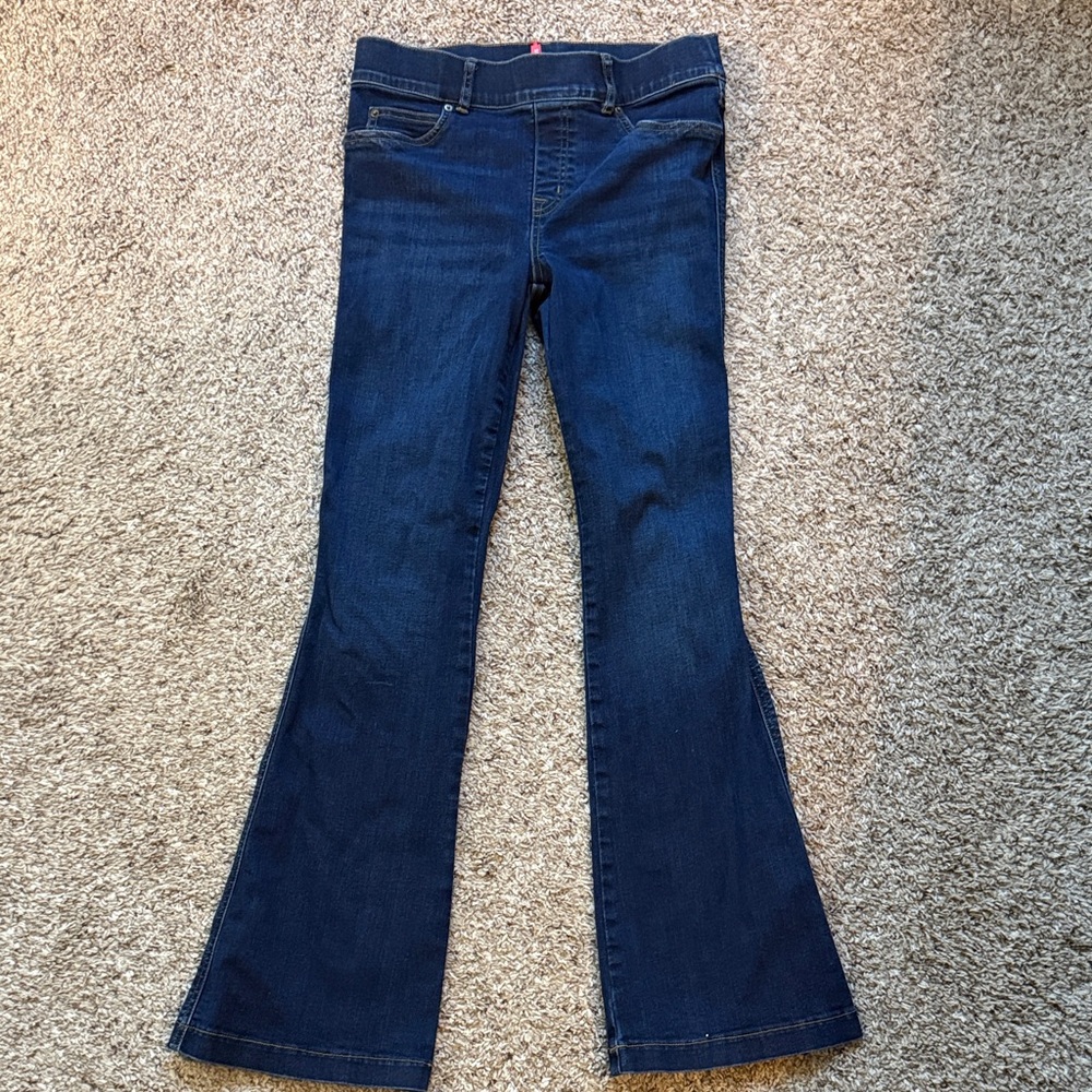 SpanxWomen's Flared Jeans size medium petite (8/10)